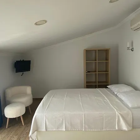 Hotel Bouvardia